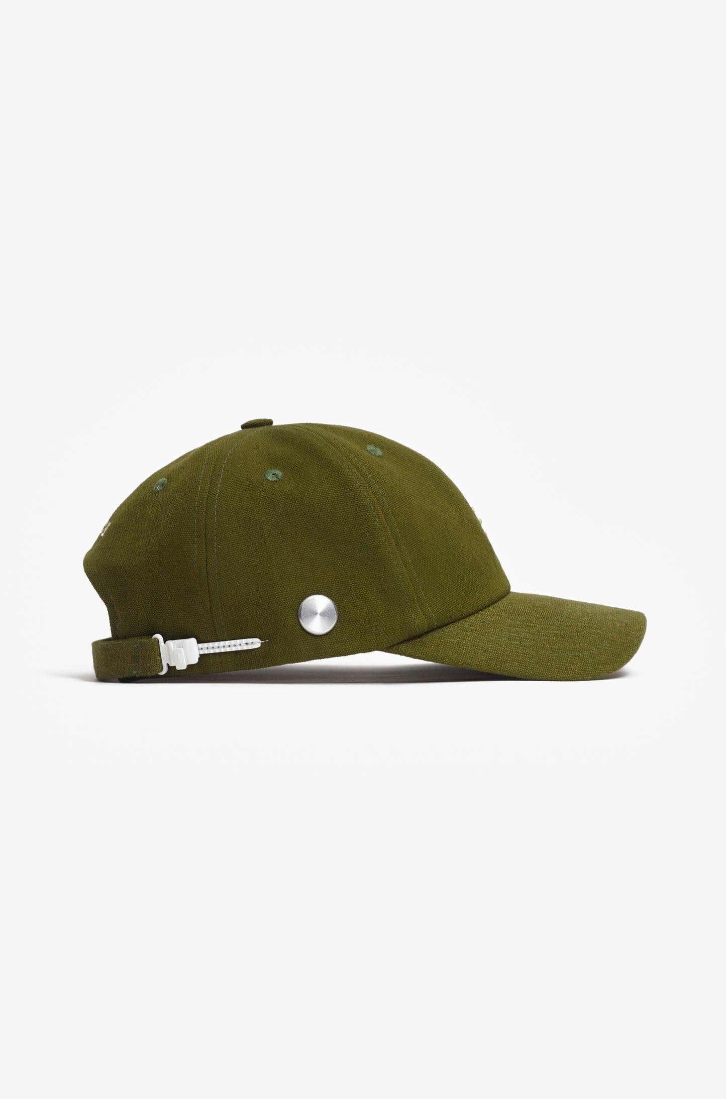 CANVA DAD E HAT GREEN